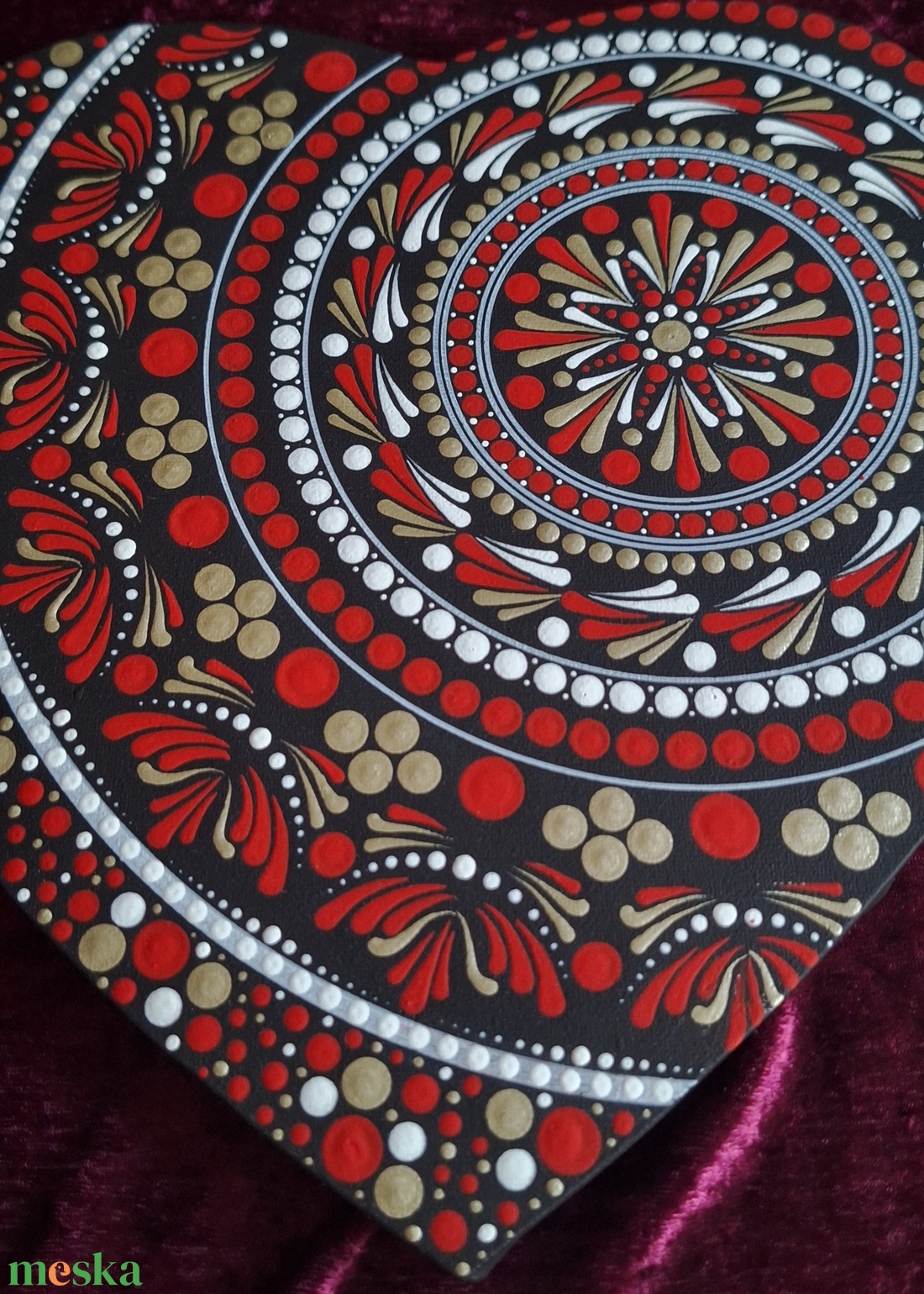 Szeretet-mandala-30cm-szív alakú feszített vászon festmény  - otthon & életmód - dekoráció - spiritualitás - mandala - Meska.hu