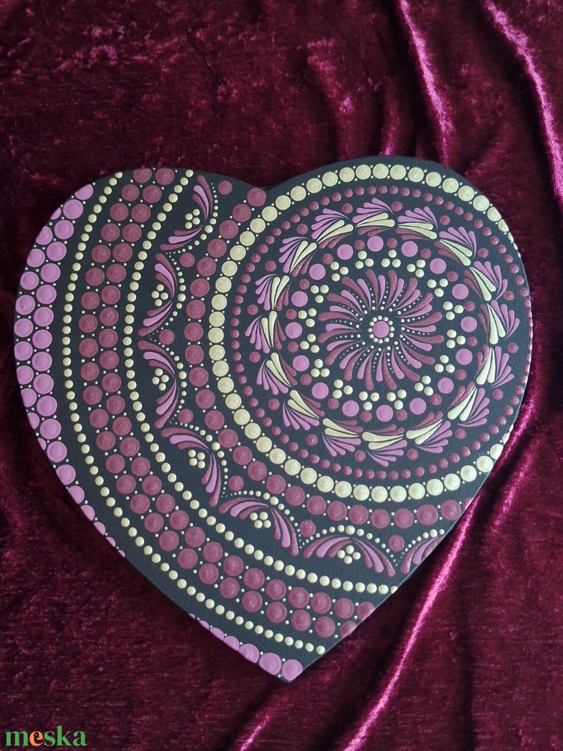 Szív alakú pontozott mandala-Egyedi lakásdekoráció 25cm  - otthon & életmód - dekoráció - spiritualitás - mandala - Meska.hu