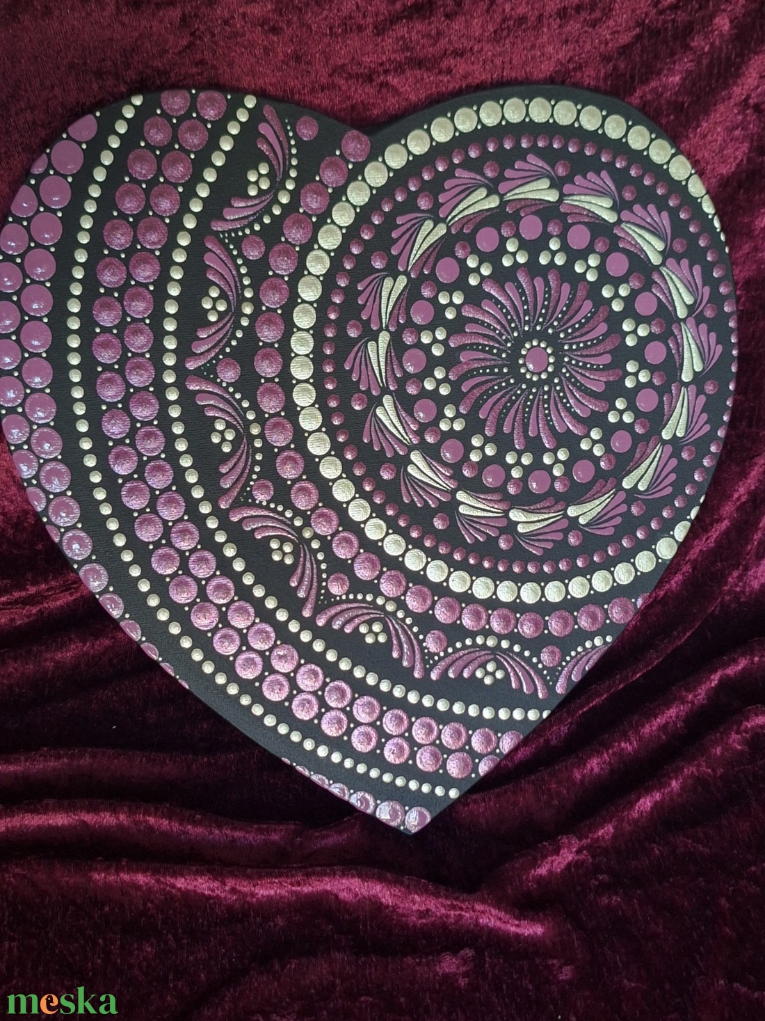 Szív alakú pontozott mandala-Egyedi lakásdekoráció 25cm  - otthon & életmód - dekoráció - spiritualitás - mandala - Meska.hu