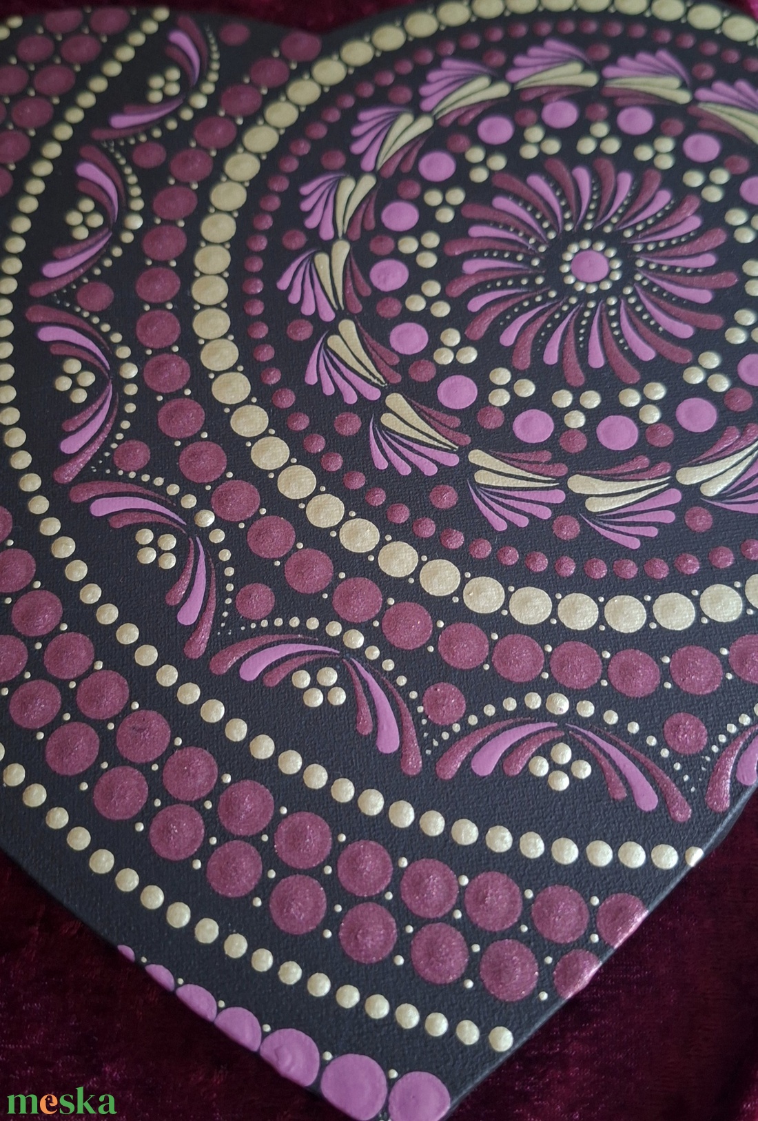 Szív alakú pontozott mandala-Egyedi lakásdekoráció 25cm  - otthon & életmód - dekoráció - spiritualitás - mandala - Meska.hu