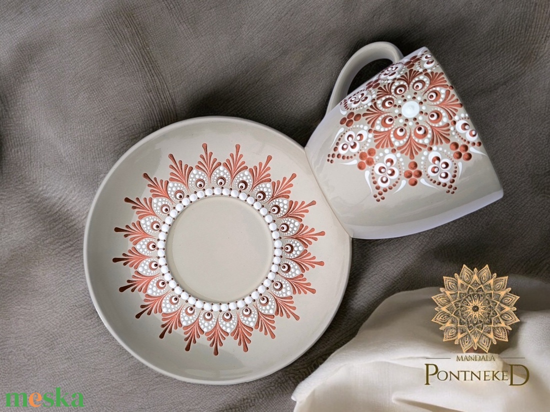 Világos, mandalamintás cappuccinós szett (aranyvörös-fehér) - otthon & életmód - konyhafelszerelés, tálalás - tálalás - bögre & csésze - Meska.hu Világos, mandalamintás cappuccinós szett (aranyvörös-fehér) - otthon & életmód - konyhafelszerelés, tálalás - tálalás - bögre & csésze - Meska.hu