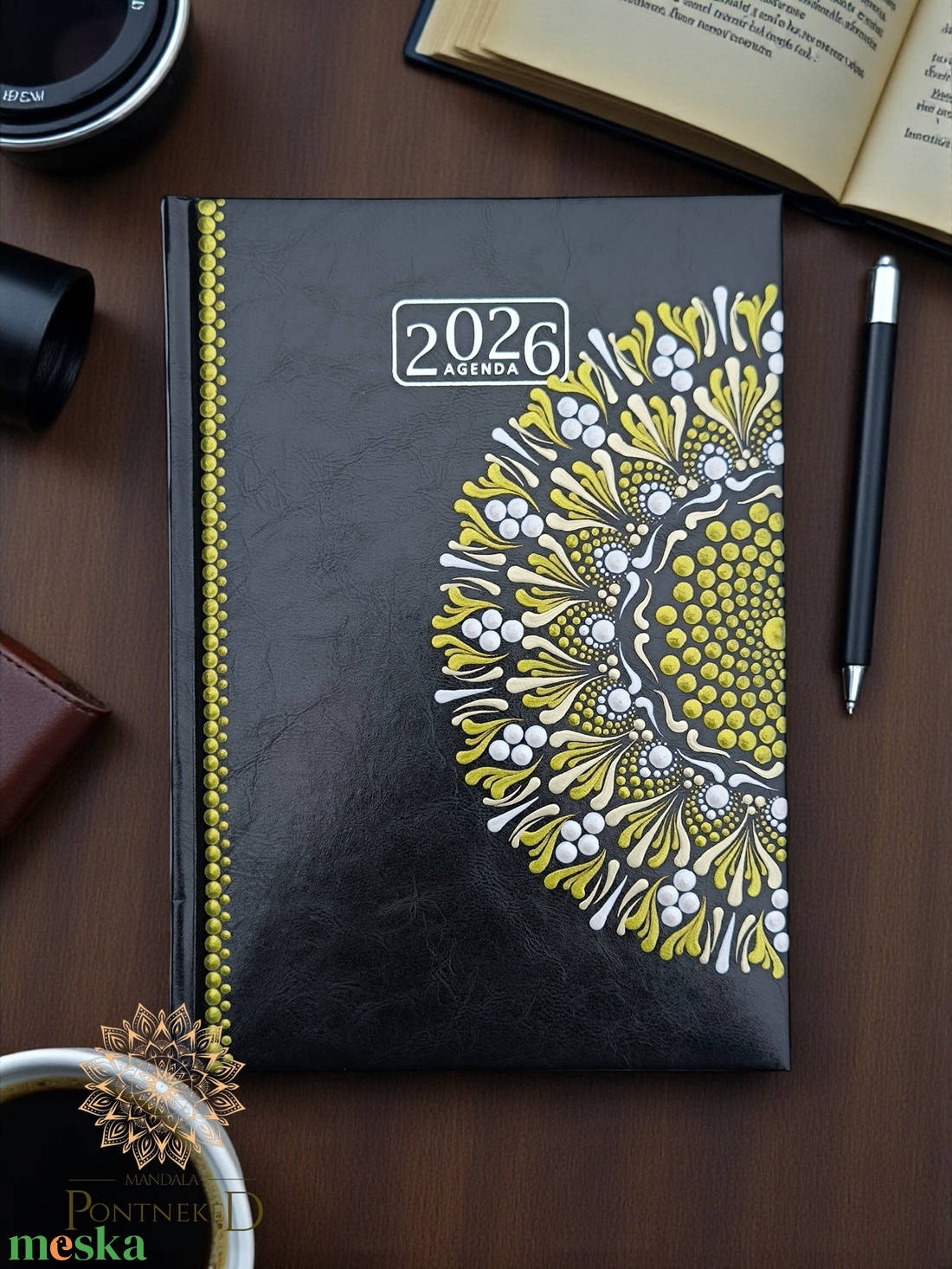 Nagy méretű, fekete (A/5) 2026-os mandala határidőnapló (zöldarany-fehérarany-gyöngyházfehér) - otthon & életmód - papír, írószer - naptár & tervező - Meska.hu