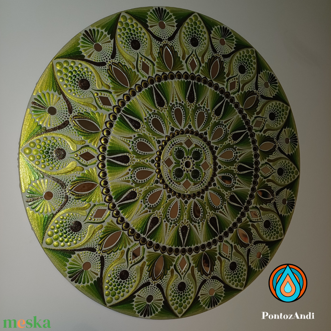 Aranyló harmónia mandala tükrökkel - művészet - festmény - akril - Meska.hu