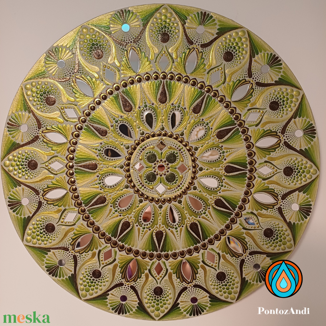 Aranyló harmónia mandala tükrökkel - művészet - festmény - akril - Meska.hu