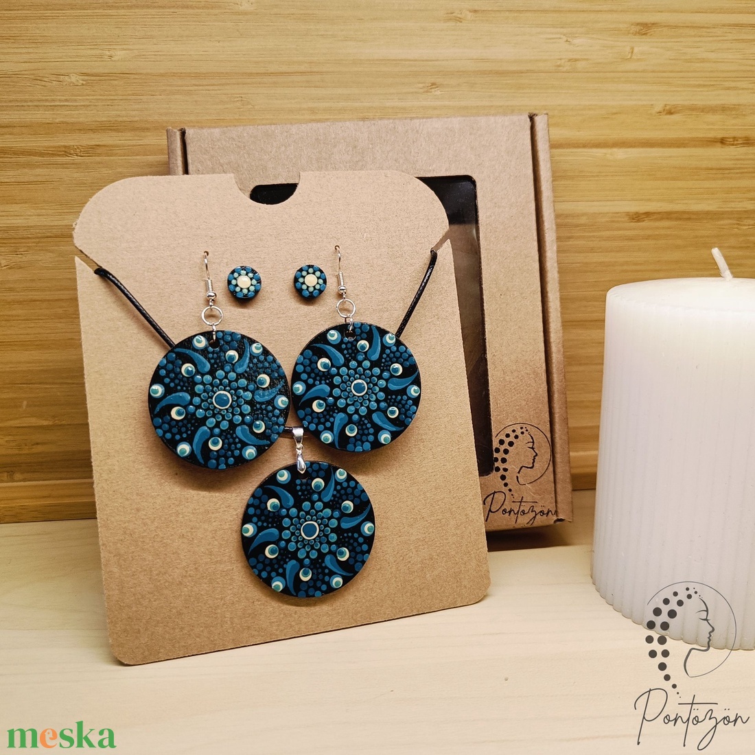 Pontozott ékszerszett - kék és fehér színekkel - ékszer - ékszerszett - Meska.hu