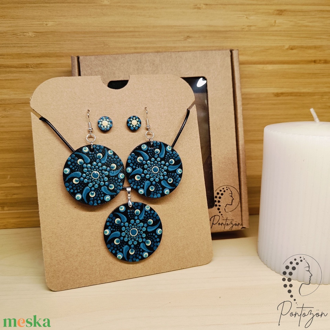 Pontozott ékszerszett - kék és fehér színekkel - ékszer - ékszerszett - Meska.hu