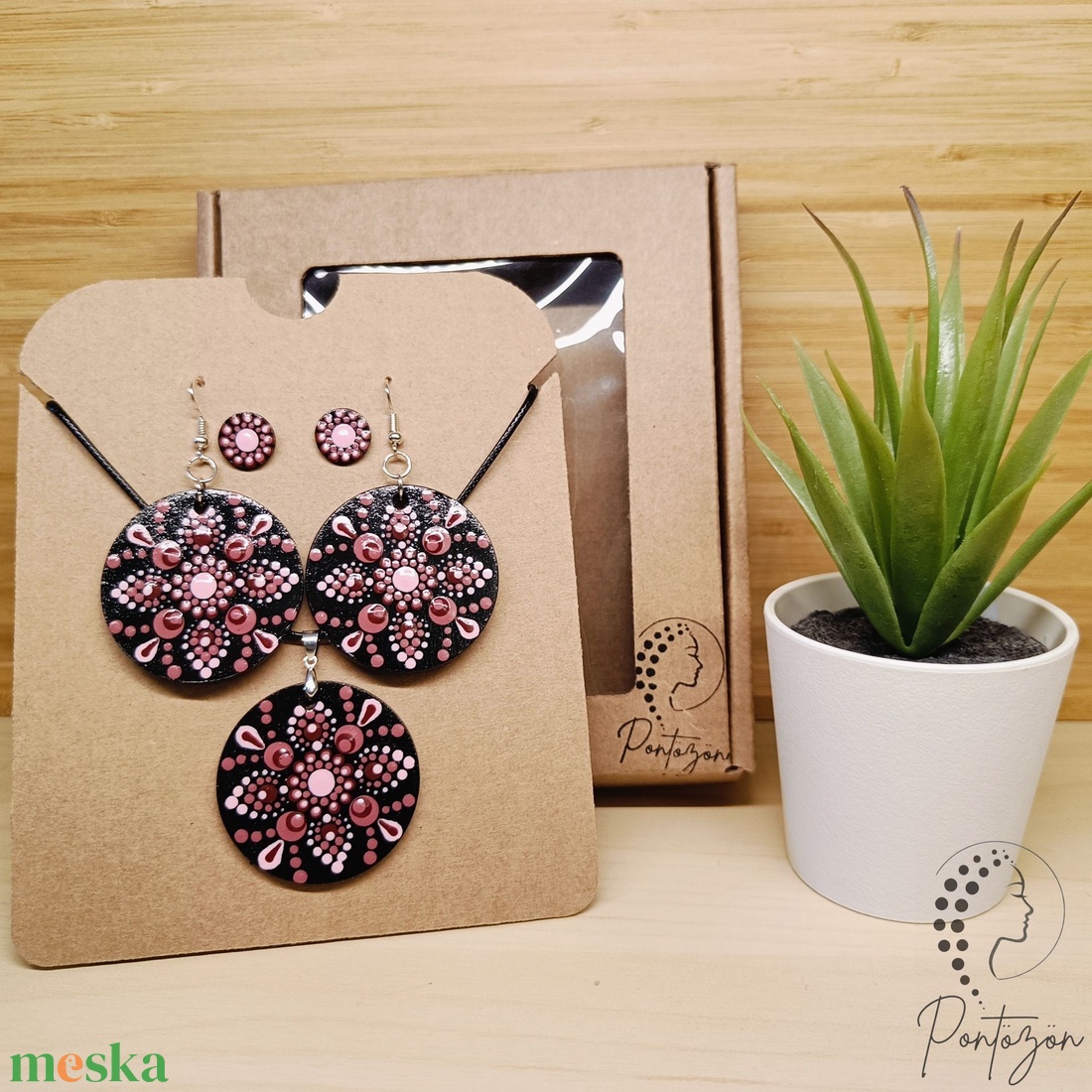 Pontozott ékszerszett - rózsaszín és mályva színekkel - ékszer - ékszerszett - Meska.hu