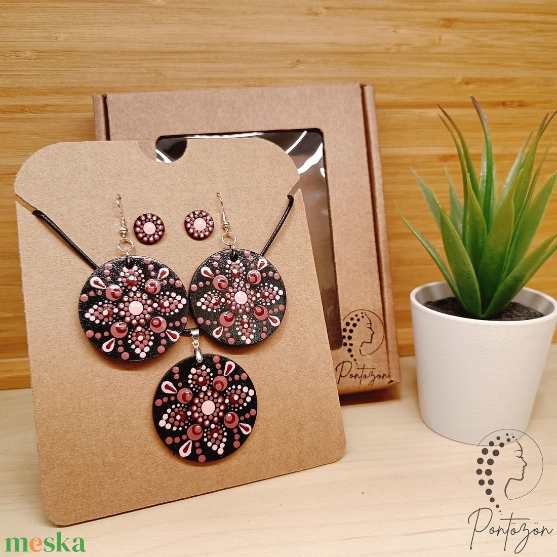 Pontozott ékszerszett - rózsaszín és mályva színekkel - ékszer - ékszerszett - Meska.hu