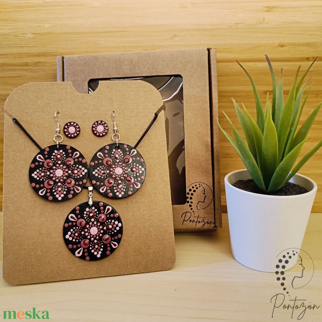 Pontozott ékszerszett - rózsaszín és mályva színekkel - ékszer - ékszerszett - Meska.hu