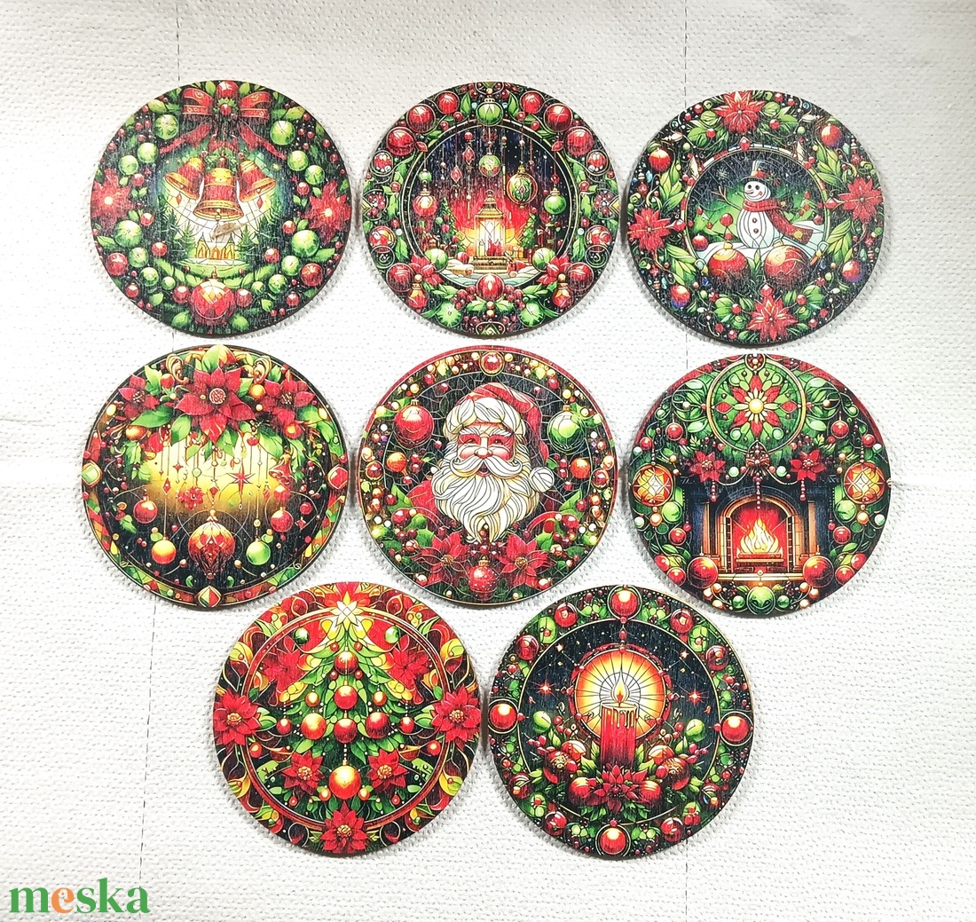 Mozaikos karácsonyi ajtódísz, többféle motívummal - akár otthoni elkészítésre is.  - karácsony - karácsonyi lakásdekoráció - karácsonyi ajtódíszek - Meska.hu