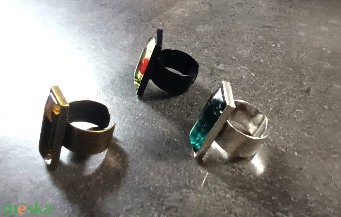 Festett üveg gyűrűk (2,5x1 cm) - INGYEN POSTA - ékszer - gyűrű - üveglencsés gyűrű - Meska.hu