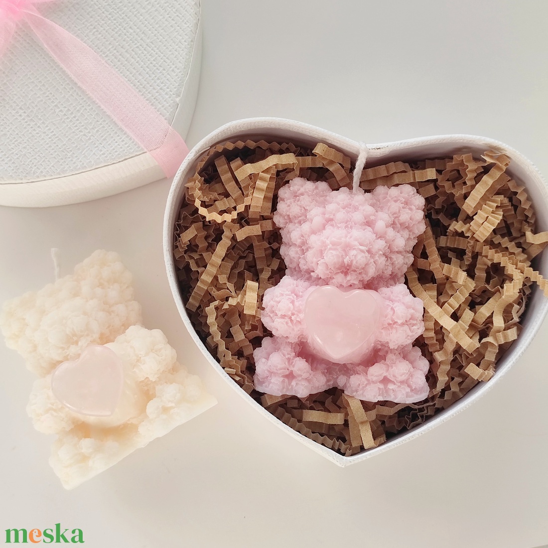 Szív maci szójaviasz gyertya box - rózsakvarc kristállyal - otthon & életmód - gyertya, illat, aroma - aromalámpa - Meska.hu Szív maci szójaviasz gyertya box - rózsakvarc kristállyal - otthon & életmód - gyertya, illat, aroma - aromalámpa - Meska.hu