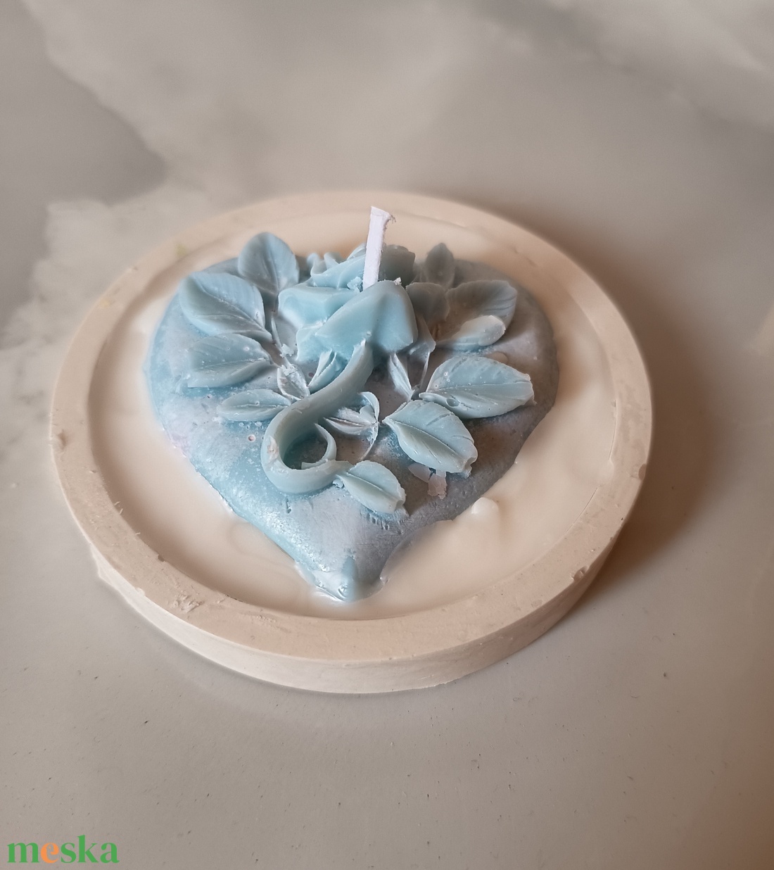 Kézműves Szív alakú Díszgyertya Levélmintával és rózsával - otthon & életmód - gyertya, illat, aroma - gyertya - Meska.hu