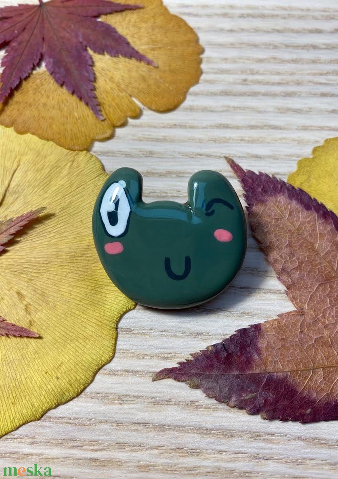 Bob a béka kitűző - ékszer - kitűző és bross - Meska.hu Bob a béka kitűző - ékszer - kitűző és bross - Meska.hu