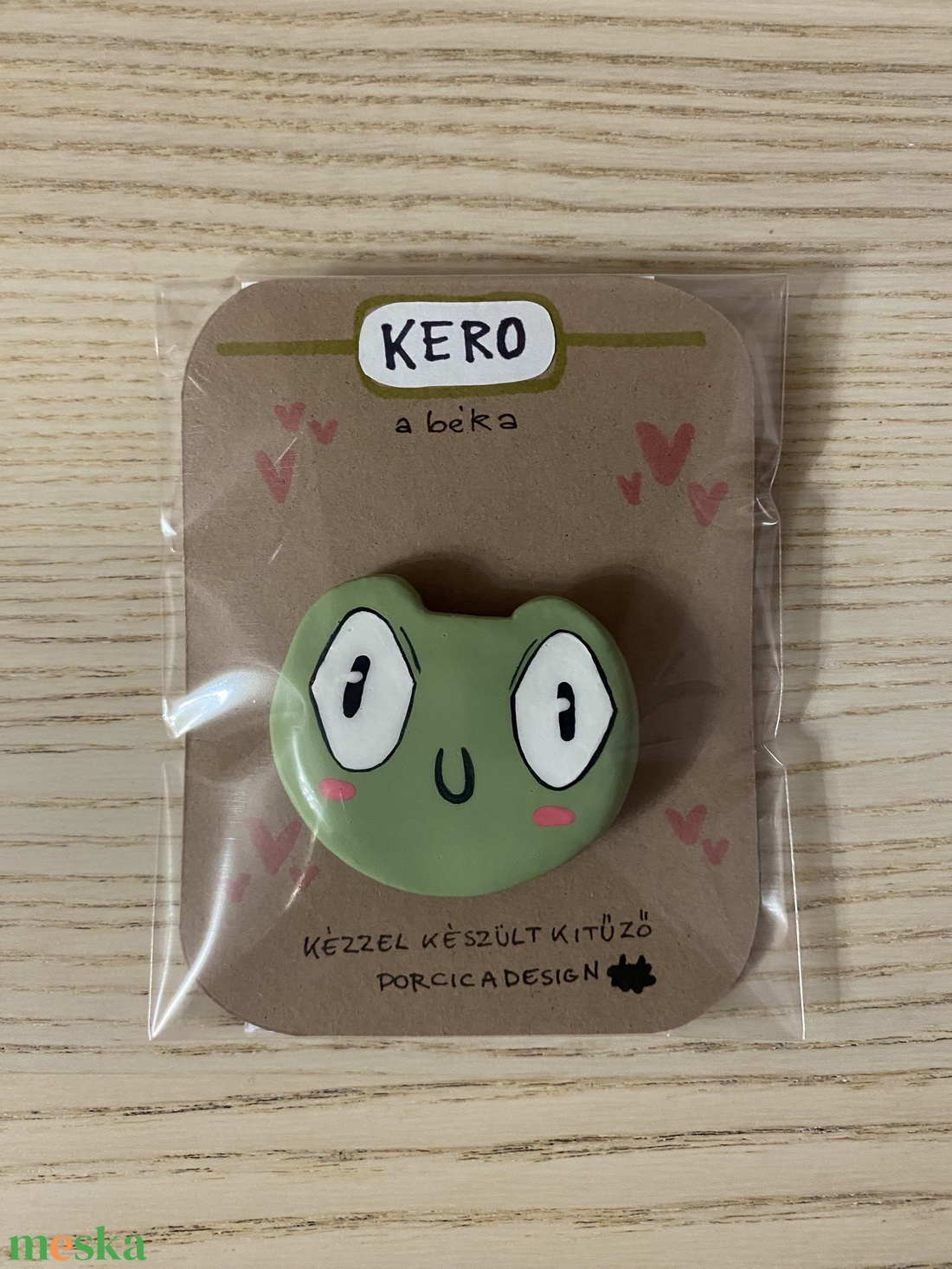 Kero a béka kitűző - ékszer - kitűző és bross - Meska.hu