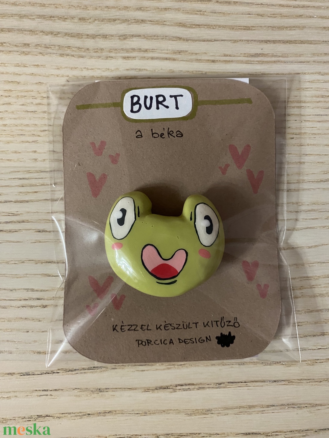 Burt a béka kitűző - ékszer - kitűző és bross - Meska.hu