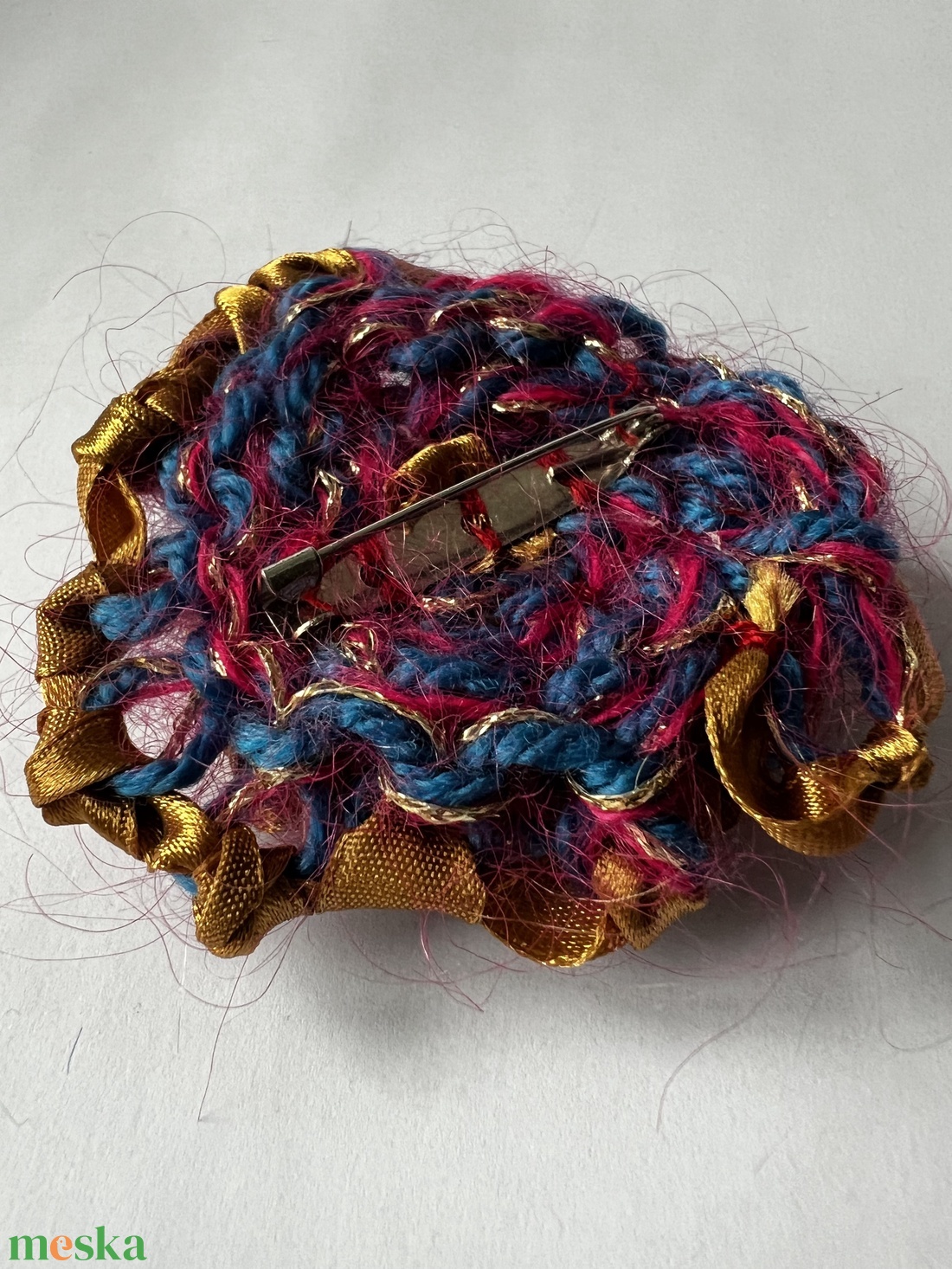 Kötött kitűző - ékszer - kitűző és bross - Meska.hu Kötött kitűző - ékszer - kitűző és bross - Meska.hu