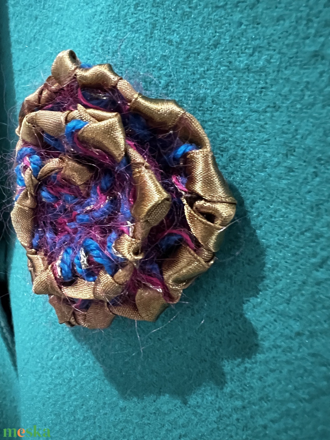Kötött kitűző - ékszer - kitűző és bross - Meska.hu Kötött kitűző - ékszer - kitűző és bross - Meska.hu
