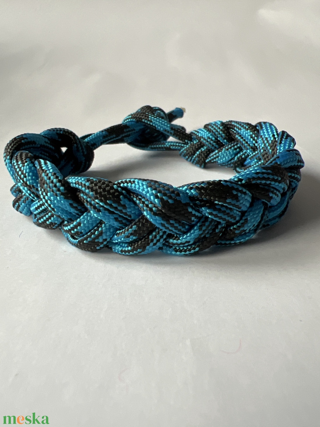 Fonott paracord karkötő - ékszer - karkötő - fonott karkötő - Meska.hu