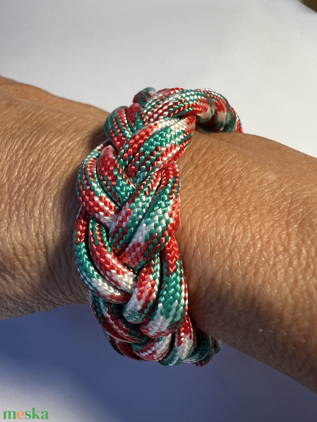 Trikolor fonott paracord karköt - ékszer - karkötő - fonott karkötő - Meska.hu Trikolor fonott paracord karköt - ékszer - karkötő - fonott karkötő - Meska.hu
