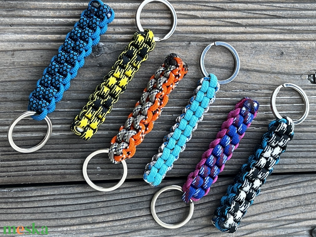 Paracord kulcstartók - táska & tok - kulcstartó & táskadísz - kulcstartó - Meska.hu Paracord kulcstartók - táska & tok - kulcstartó & táskadísz - kulcstartó - Meska.hu