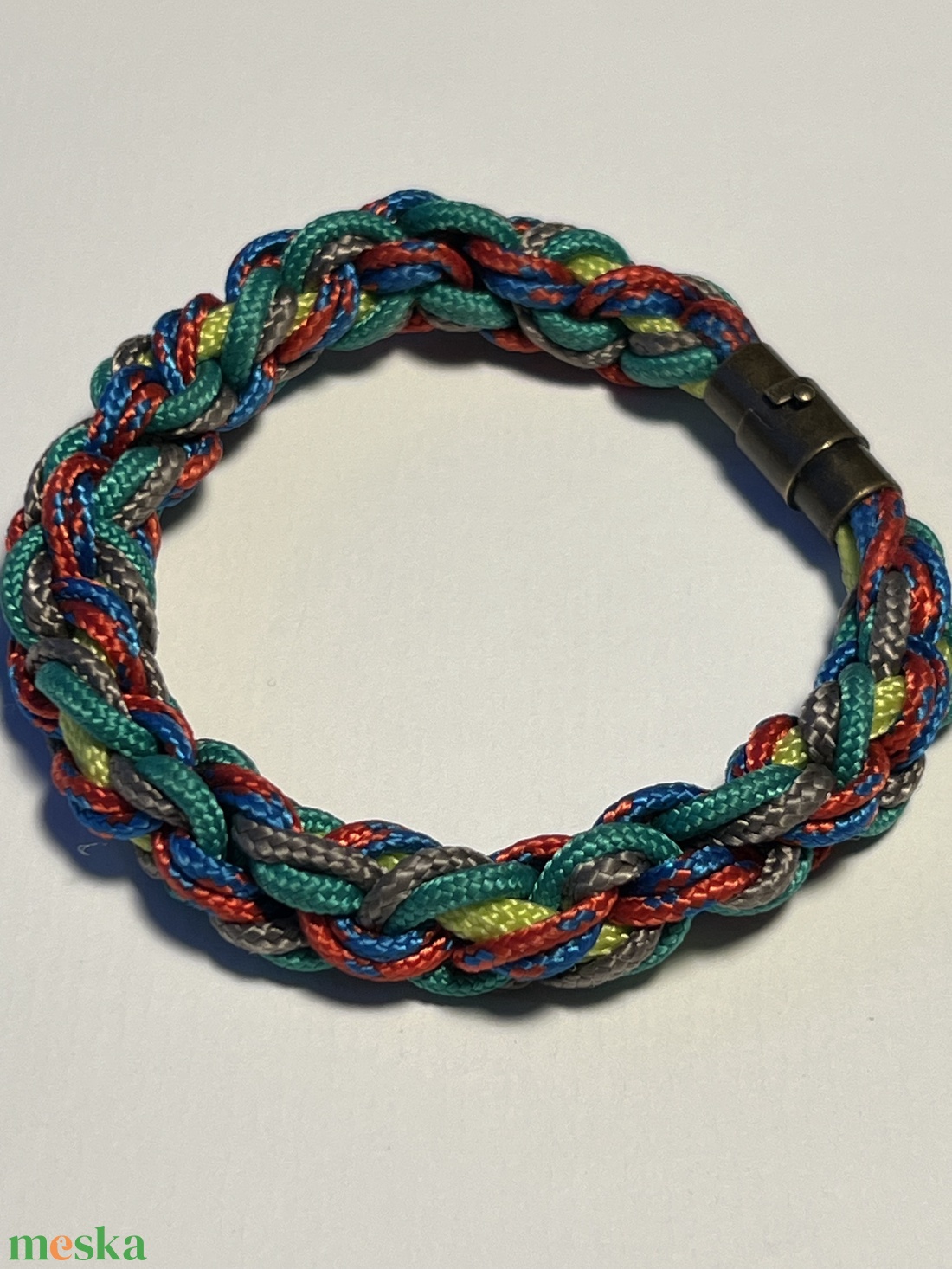 Mágneszáras fonott karkőtő - ékszer - karkötő - fonott karkötő - Meska.hu