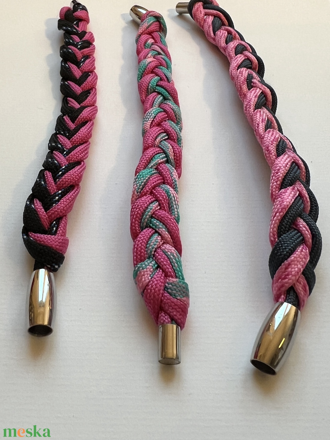 Paracord fonott mágneszáras fonott karkőtő - ékszer - karkötő - fonott karkötő - Meska.hu