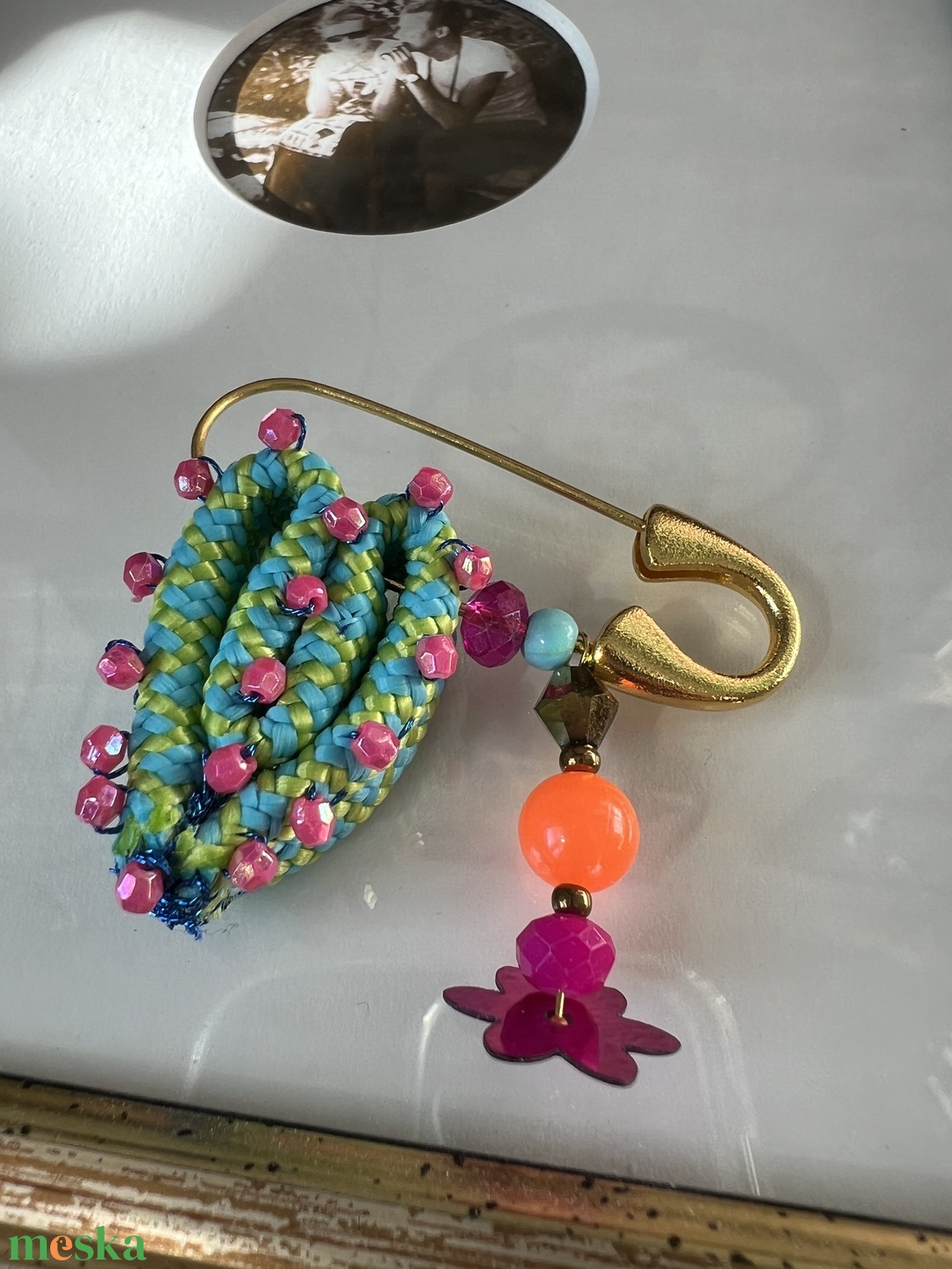 Tarka kit�ző szivvel - ékszer - kitűző és bross - Meska.hu