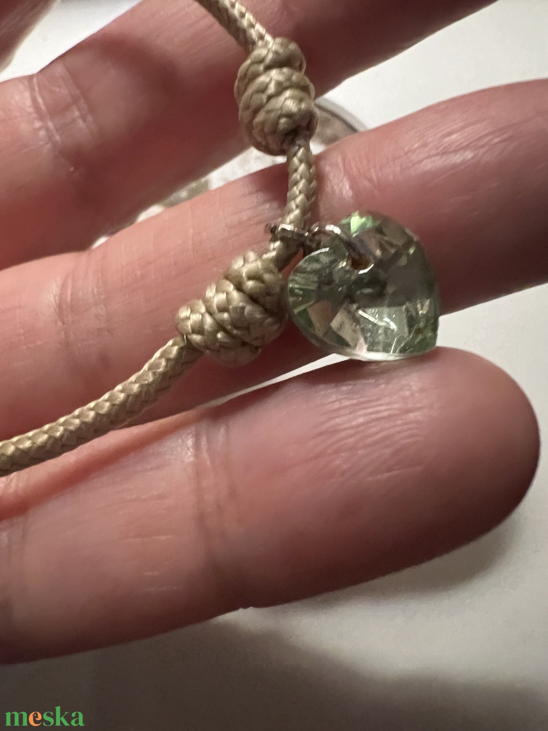 Karkötő zöld szivvel - ékszer - karkötő - gyöngyös karkötő - Meska.hu