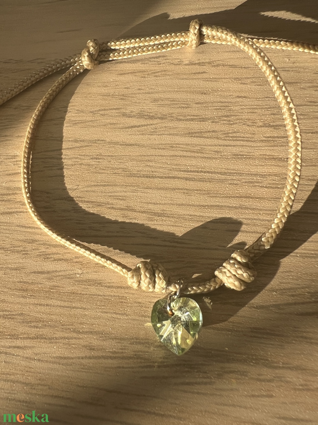 Karkötő zöld szivvel - ékszer - karkötő - gyöngyös karkötő - Meska.hu