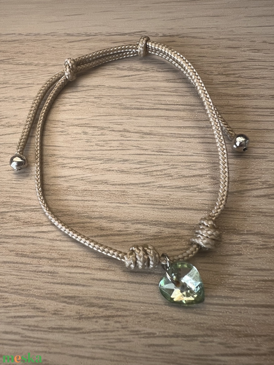 Karkötő zöld szivvel - ékszer - karkötő - gyöngyös karkötő - Meska.hu