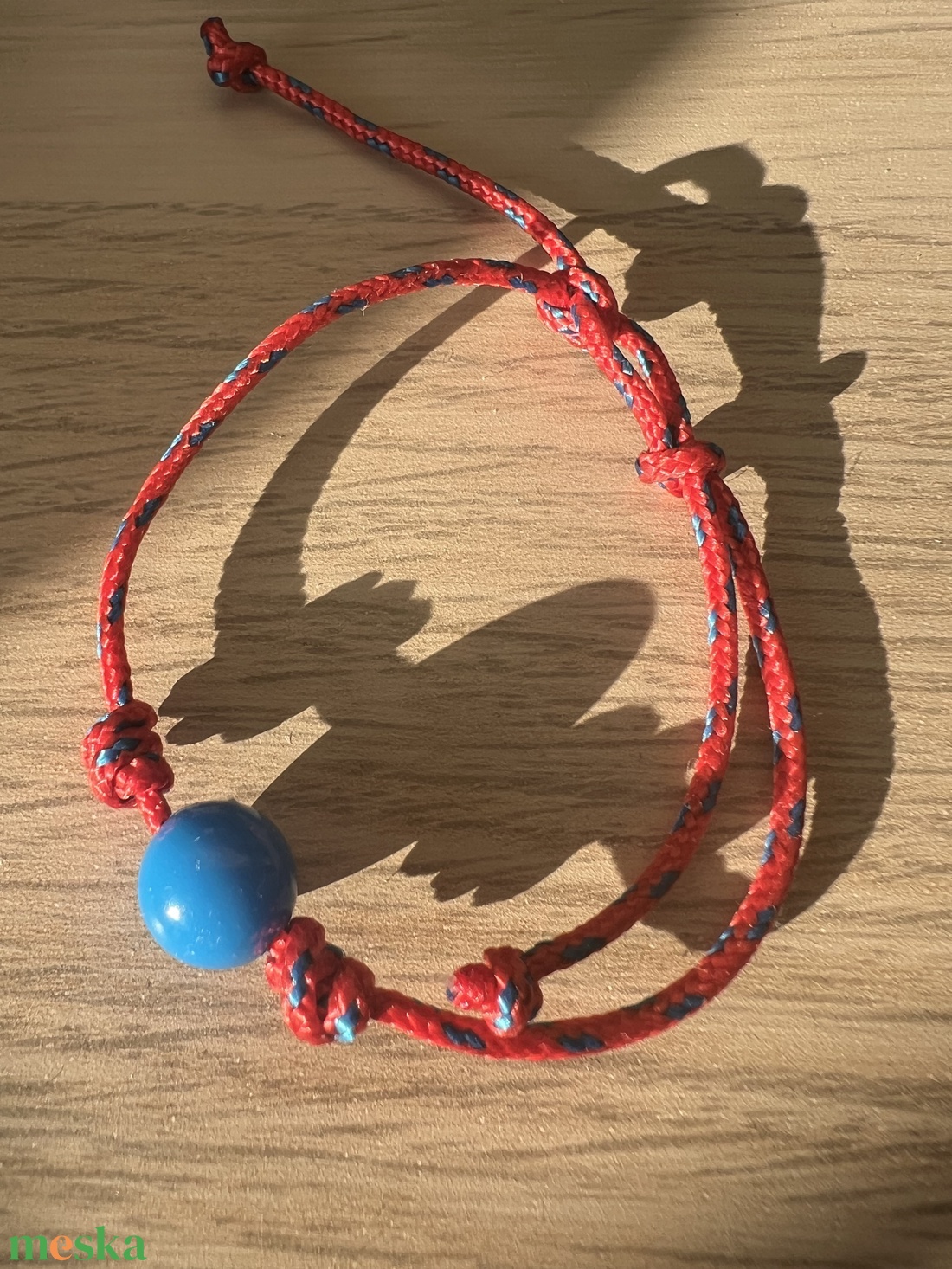 Karkötő kék gyönggyel - ékszer - karkötő - gyöngyös karkötő - Meska.hu