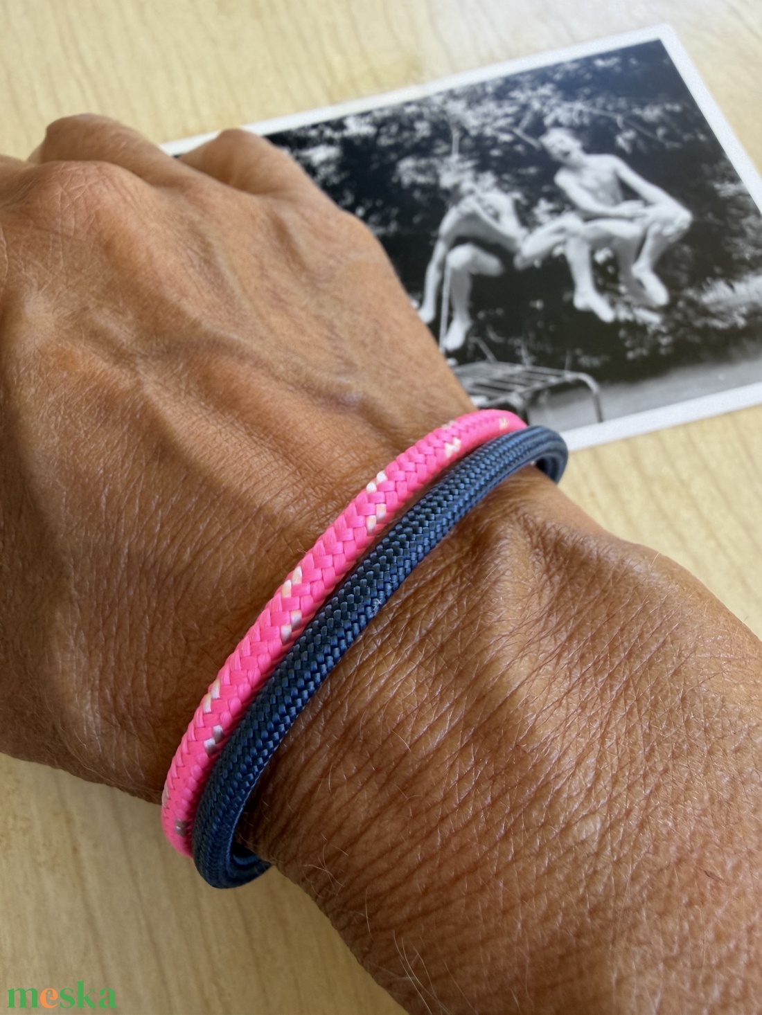 Pink és kék, m�gnesz�ras karkötő - ékszer - karkötő - karperec - Meska.hu
