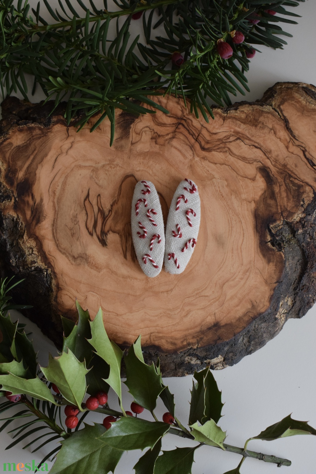 Kézzel hímzett lenvászon hajcsat szett � 2 db karácsonyi kollekció) - ruha & divat - hajdísz & hajcsat - hajcsat & hajtű - Meska.hu