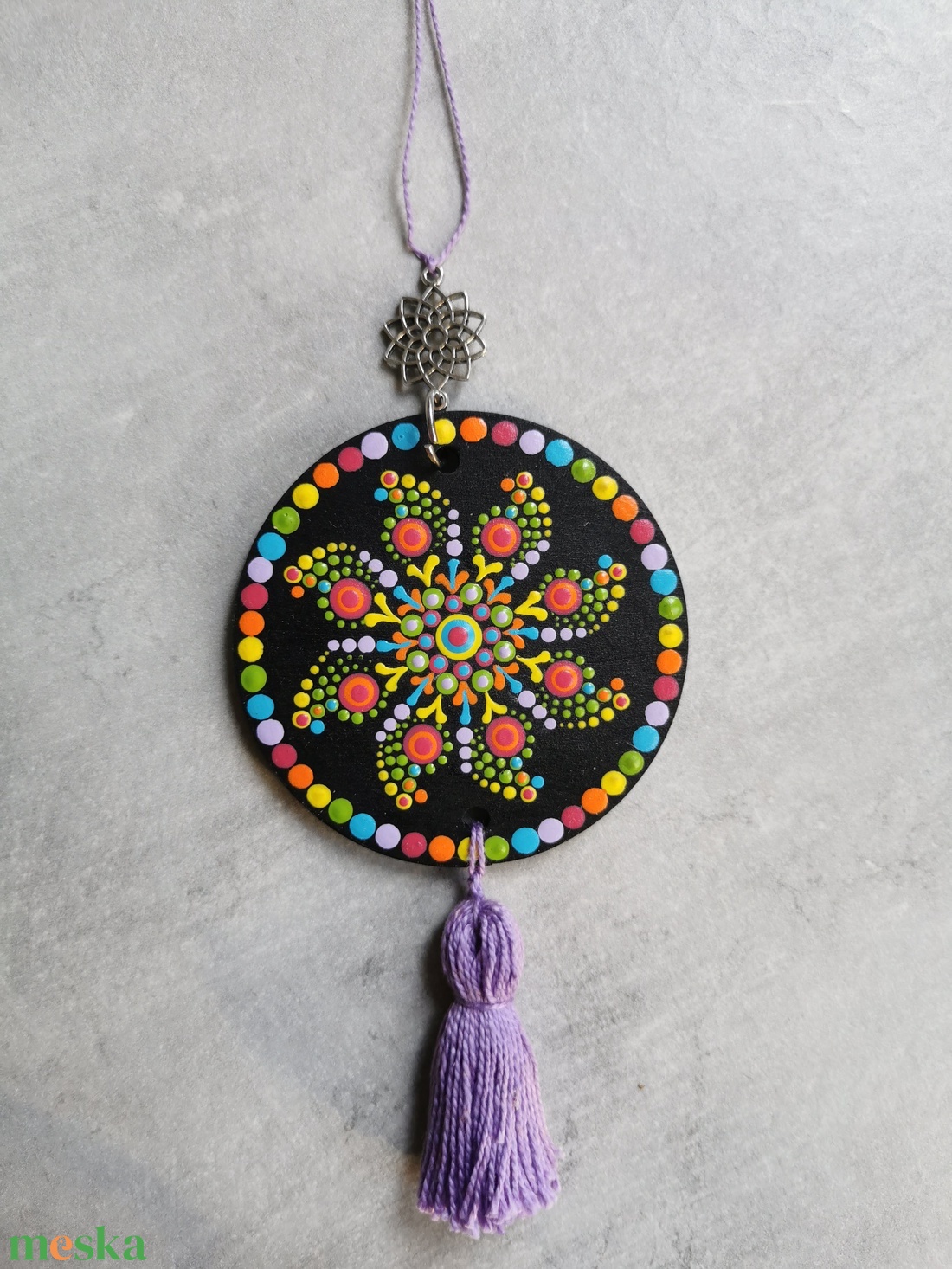 Fa korongra festett talizmán bojttal - Szivárvány - otthon & életmód - dekoráció - spiritualitás - mandala - Meska.hu Fa korongra festett talizmán bojttal - Szivárvány - otthon & életmód - dekoráció - spiritualitás - mandala - Meska.hu