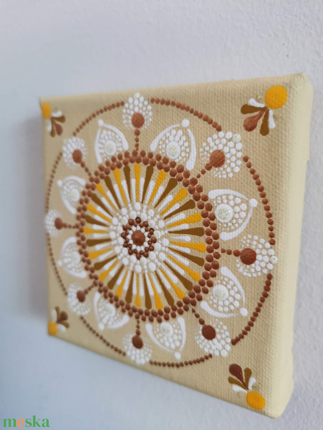 Mandala vászonkép - Vajszínű-barna-fehér - otthon & életmód - dekoráció - kép & falikép - vászonkép - Meska.hu Mandala vászonkép - Vajszínű-barna-fehér - otthon & életmód - dekoráció - kép & falikép - vászonkép - Meska.hu