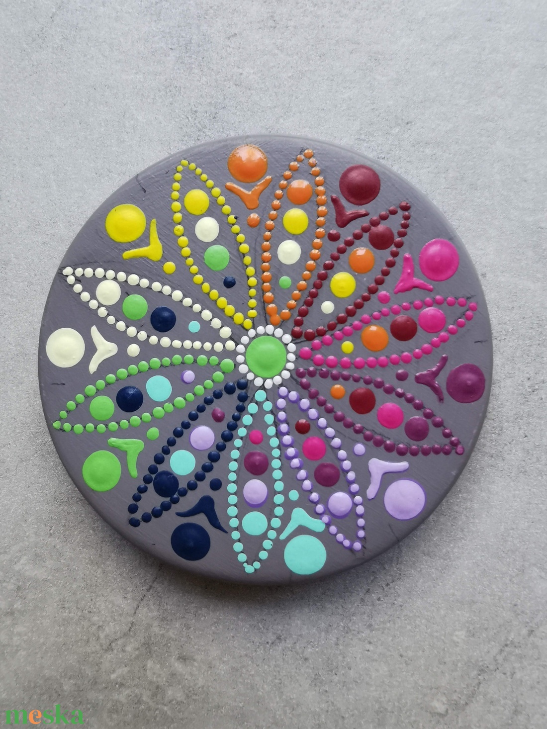 Gipszre festett mandala kő - Szivárvány-virág - otthon & életmód - dekoráció - spiritualitás - mandala - Meska.hu Gipszre festett mandala kő - Szivárvány-virág - otthon & életmód - dekoráció - spiritualitás - mandala - Meska.hu
