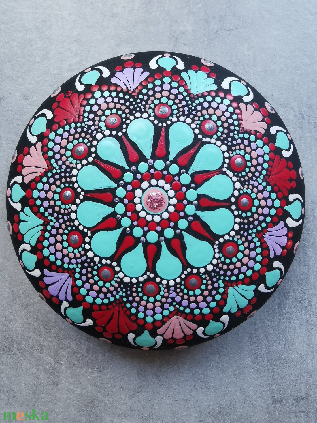 Gipszre festett nagy mandala kő - Türkiz-piros - otthon & életmód - dekoráció - spiritualitás - mandala - Meska.hu Gipszre festett nagy mandala kő - Türkiz-piros - otthon & életmód - dekoráció - spiritualitás - mandala - Meska.hu