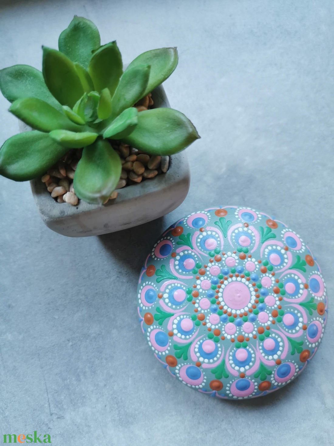 Gipszre festett nagy mandala kő - tavasz - otthon & életmód - dekoráció - spiritualitás - mandala - Meska.hu Gipszre festett nagy mandala kő - tavasz - otthon & életmód - dekoráció - spiritualitás - mandala - Meska.hu