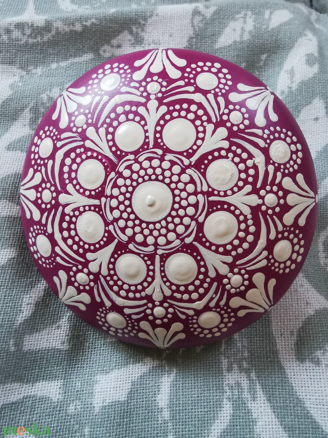 Gipszre festett nagy mandala kő - Mályva-vajszínű - otthon & életmód - dekoráció - spiritualitás - mandala - Meska.hu Gipszre festett nagy mandala kő - Mályva-vajszínű - otthon & életmód - dekoráció - spiritualitás - mandala - Meska.hu