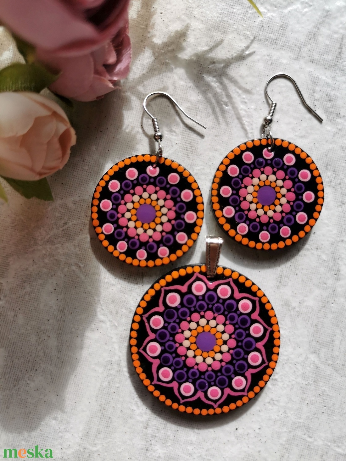 Többféle fa medál + fülbevaló szett - Rózsaszín-narancs/Kék-zöld/Narancs-kék választható variációkban - ékszer - ékszerszett - Meska.hu