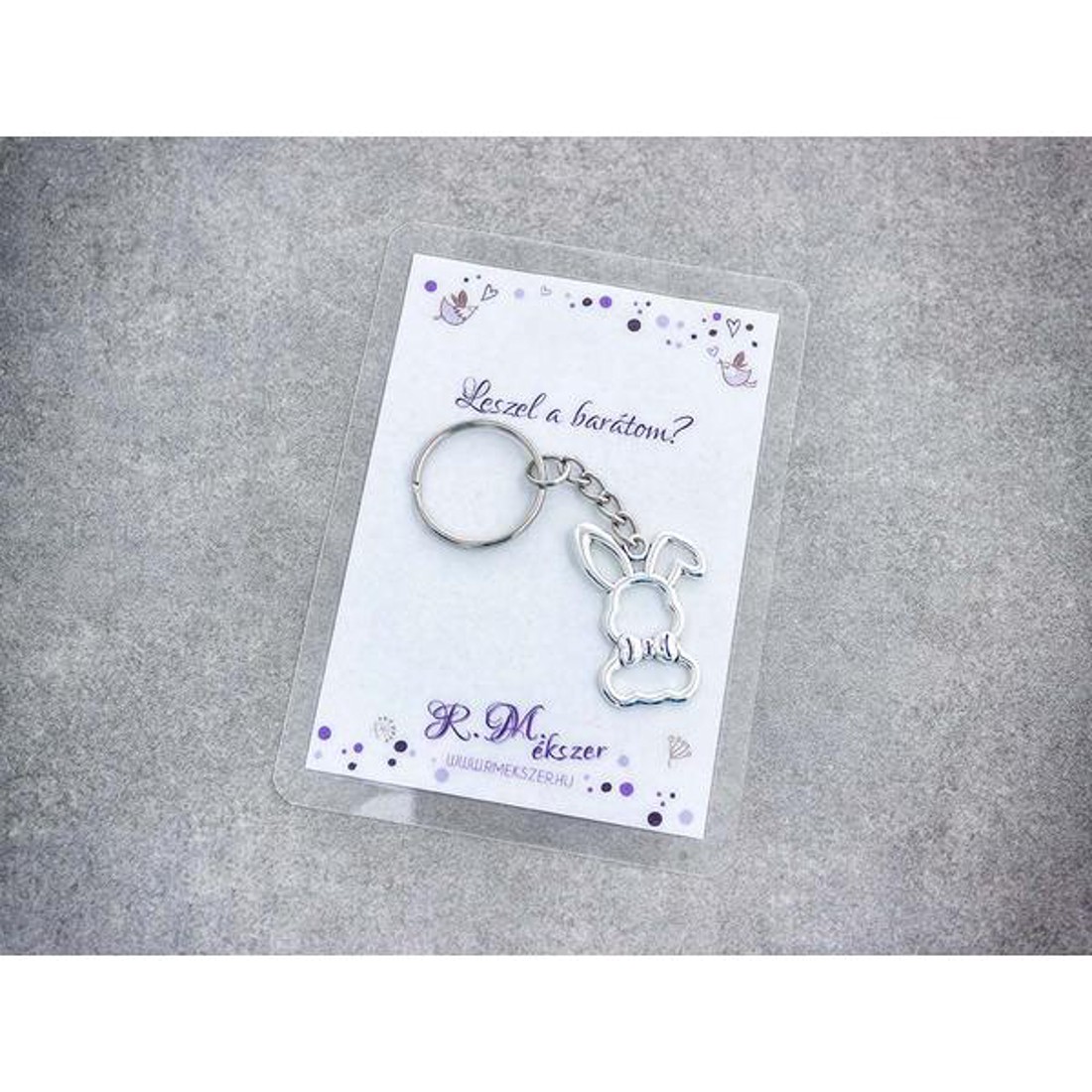 Leszel a barátom stílusos nyuszi medálos kulcstartó - táska & tok - kulcstartó & táskadísz - kulcstartó - Meska.hu