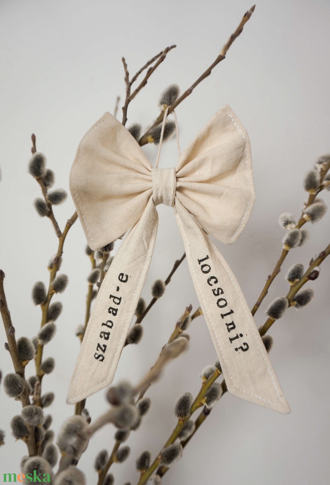 Szabad-e locsolni? tavaszi dekor masni - otthon & életmód - dekoráció - fali és függő dekoráció - falra akasztható dekor - Meska.hu