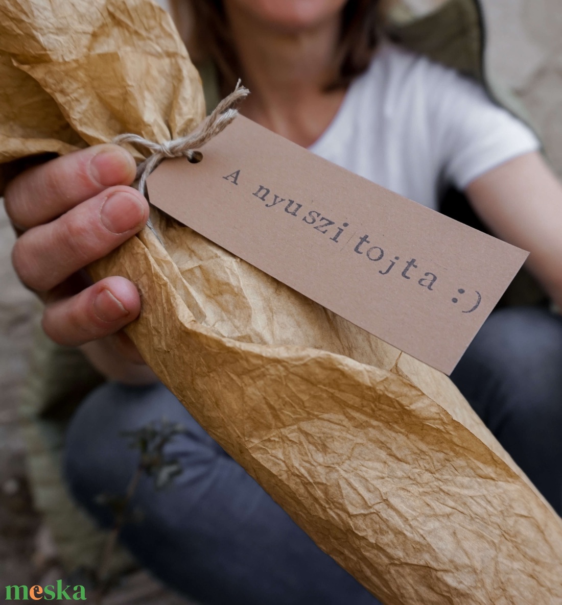 A nyuszi tojta, húsvéti ajándékkísérő kártyák - karácsony - karácsonyi ajándékozás - karácsonyi képeslap, üdvözlőlap, ajándékkísérő - karácsonyi ajándékozás - Meska.hu