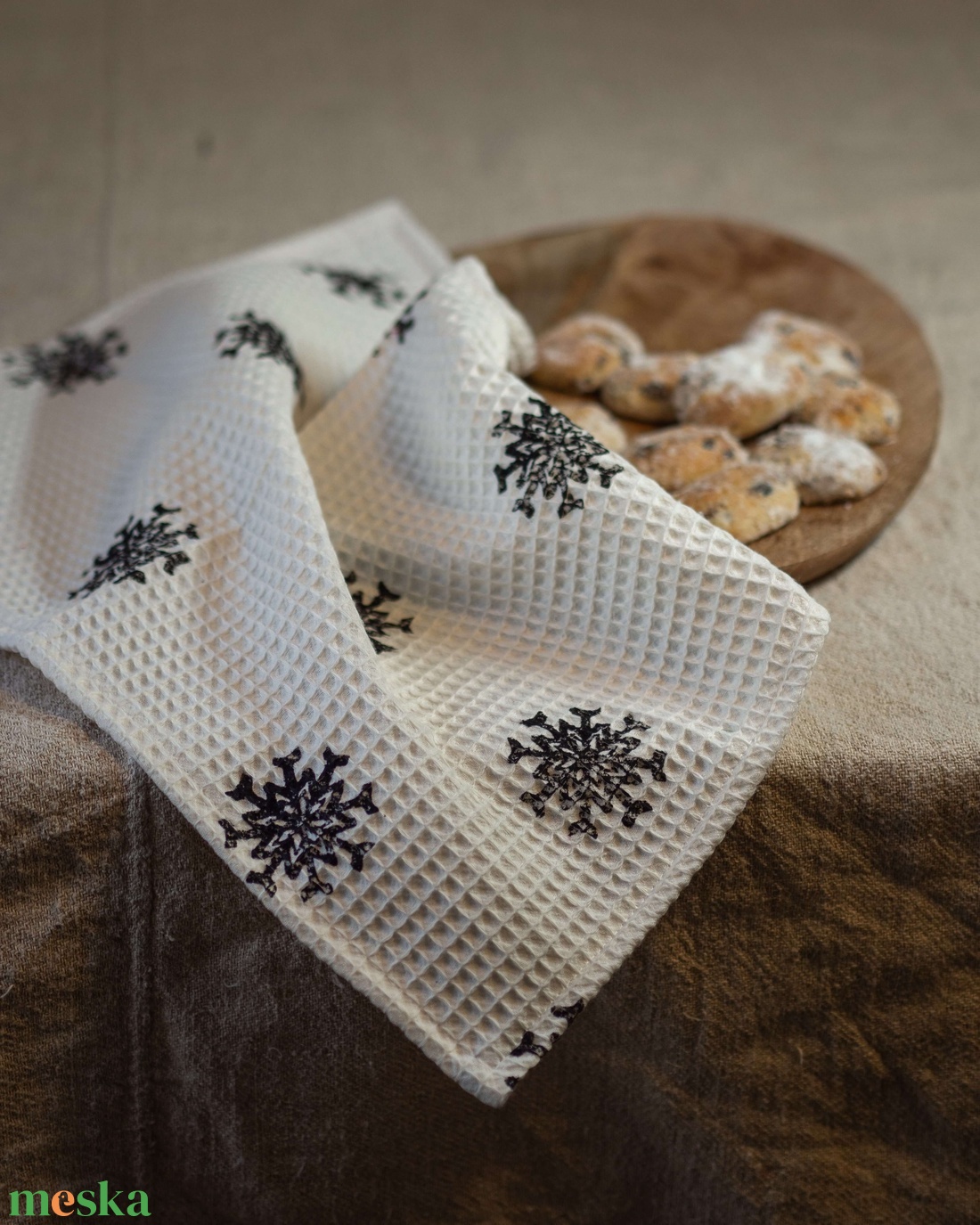 kézzel mintázott hópelyhes karácsonyi konyharuha - otthon & életmód - konyhafelszerelés, tálalás - konyhai textil - konyharuha & törlőkendő - Meska.hu