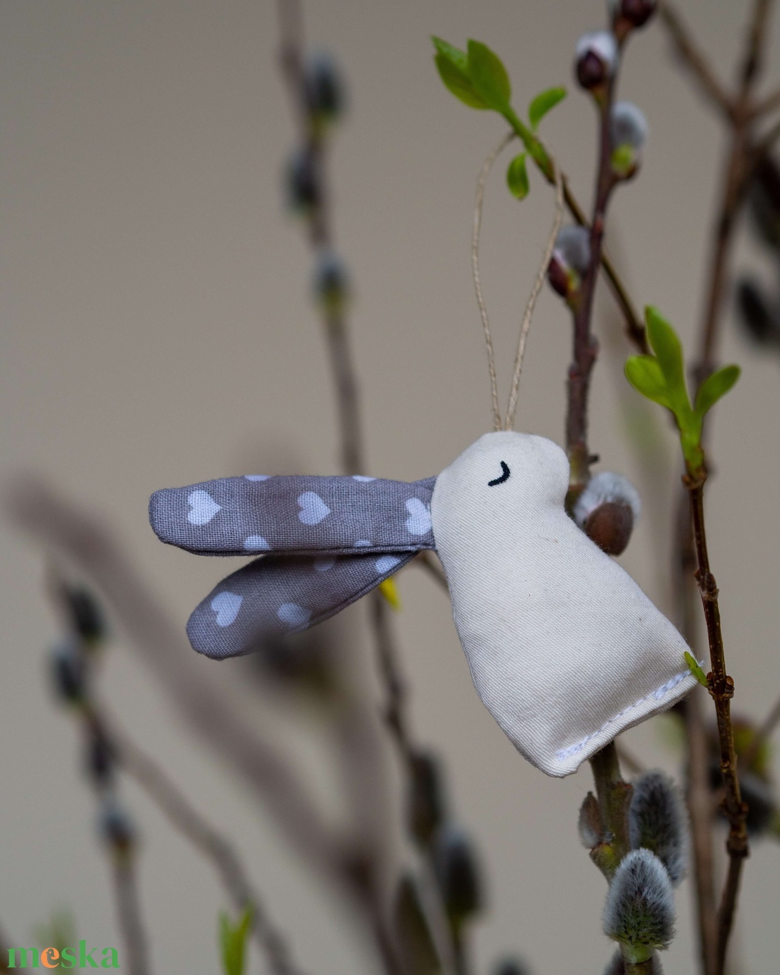 szürke szívecskés fülű nyuszi - otthon & életmód - dekoráció - fali és függő dekoráció - függődísz - Meska.hu