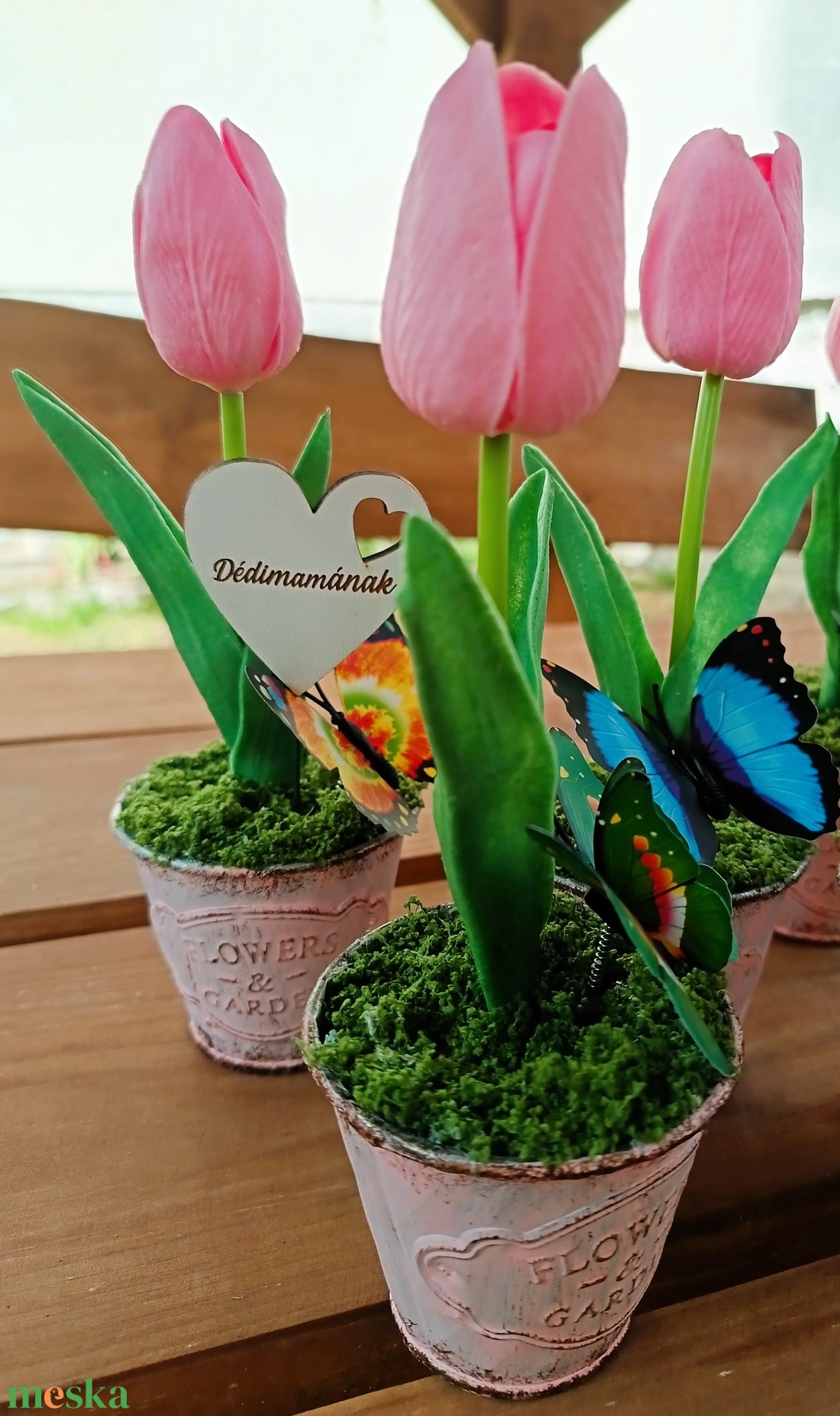 Apró kezekbe tulipános ajándék - otthon & életmód - dekoráció - asztal és polc dekoráció - asztaldísz - Meska.hu Apró kezekbe tulipános ajándék - otthon & életmód - dekoráció - asztal és polc dekoráció - asztaldísz - Meska.hu