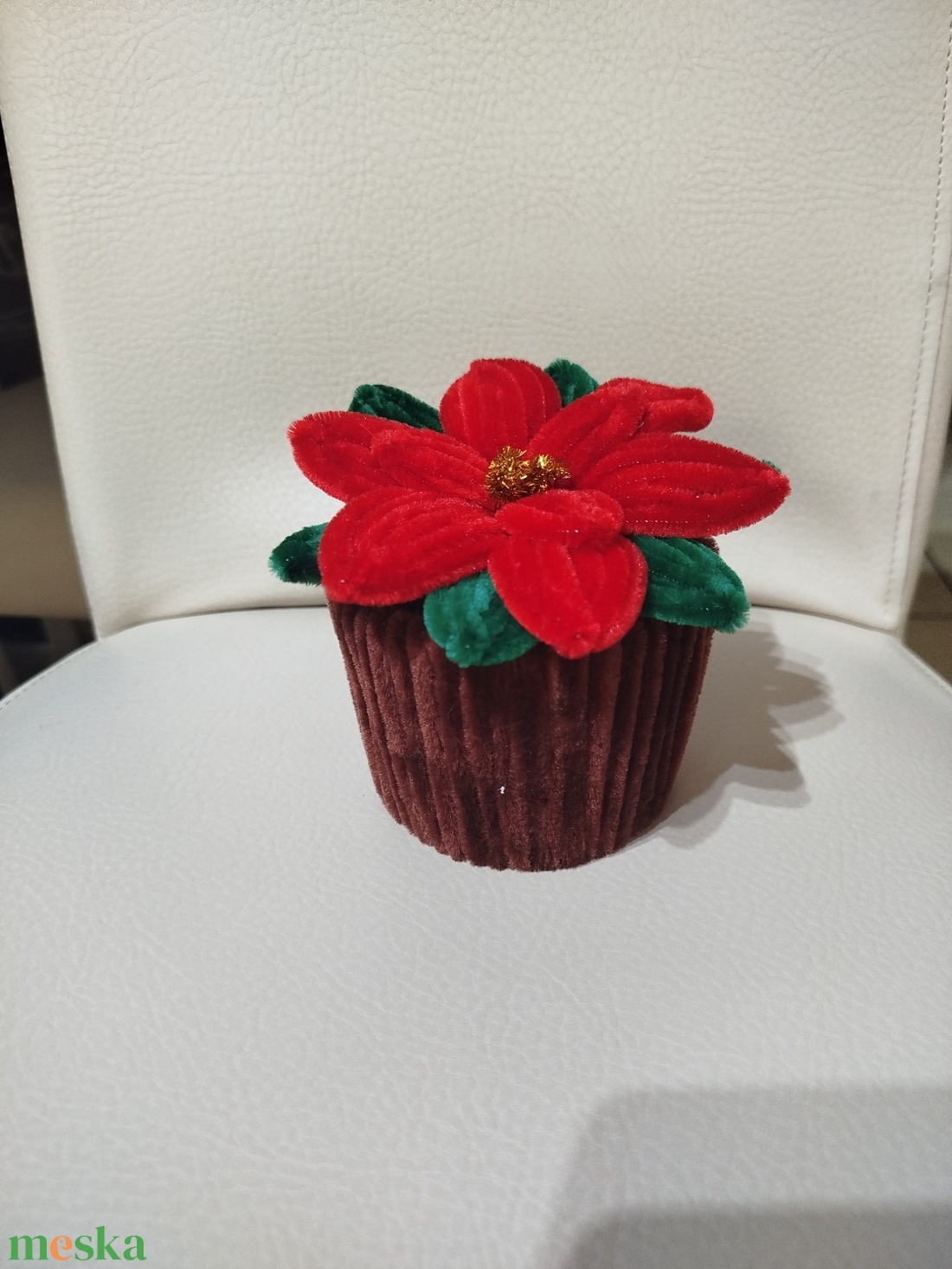 Mikulás virág kaspóban - otthon & életmód - dekoráció - virágdísz és tartó - csokor & virágdísz - Meska.hu