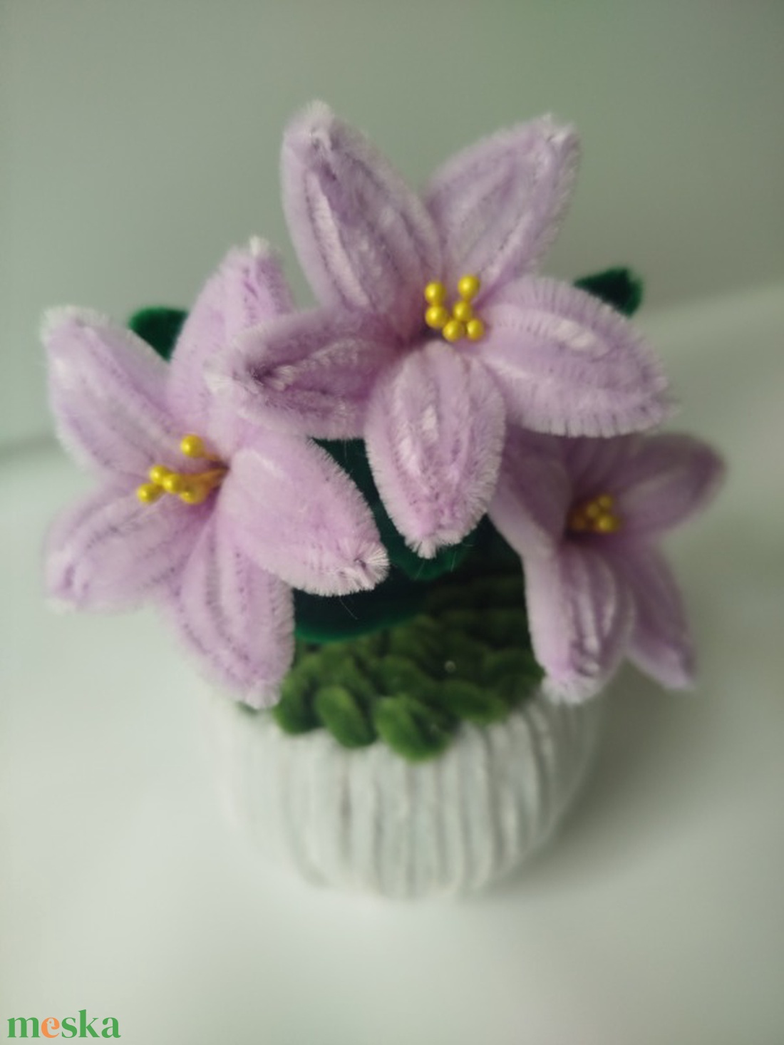 Kézzel készült lila liliom kaspó � örök virág, elegáns ajándék - otthon & életmód - virágdekoráció - virágdíszek - virágdísz kaspóban - Meska.hu