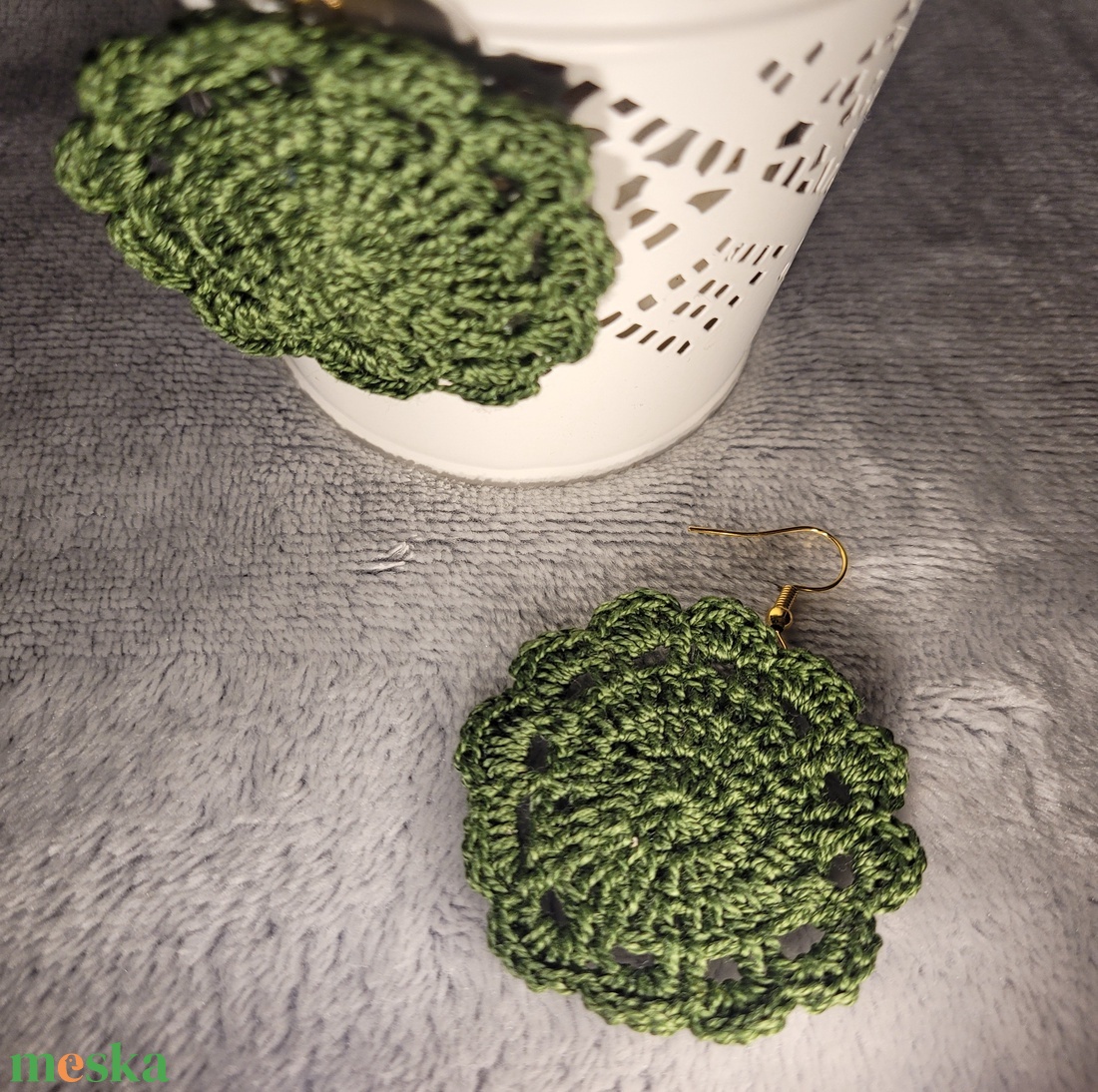 Csipkerék - ékszer - fülbevaló - lógó fülbevaló - Meska.hu